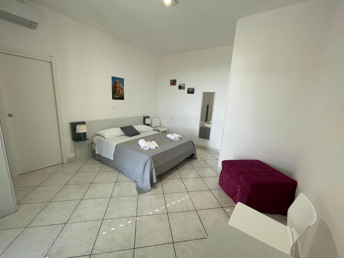 Casa Crispi Hotel Noto Kültér fotó