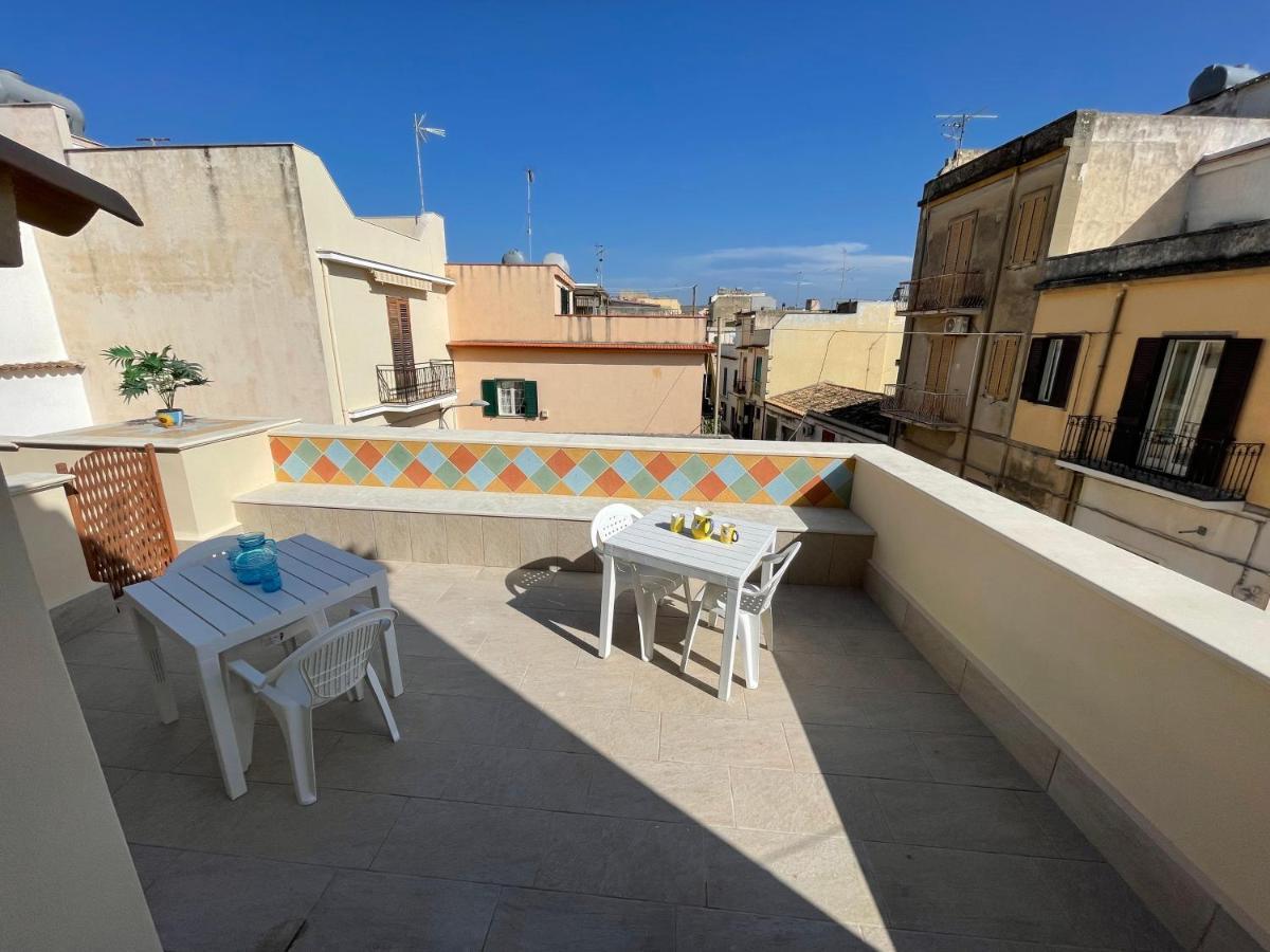 Casa Crispi Hotel Noto Kültér fotó